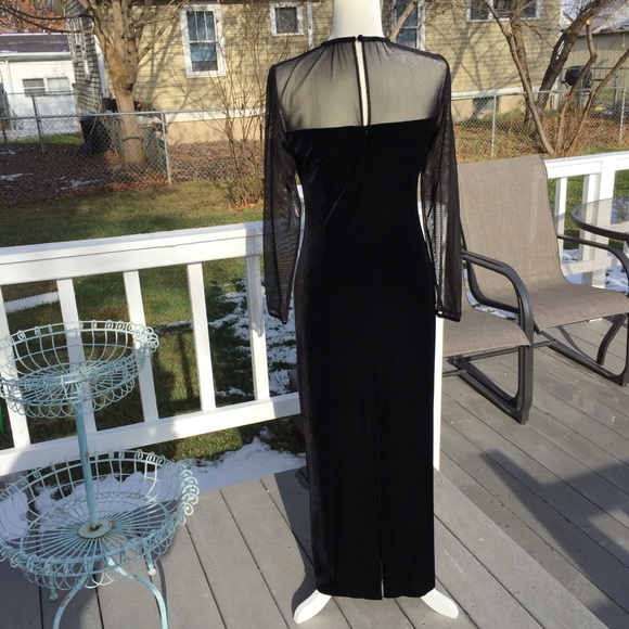 Jessica Howard Velvet Dress - Picture 4 of 8